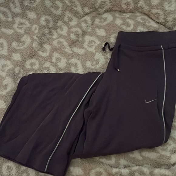 Nike sweat suit - Picture 3 of 4
